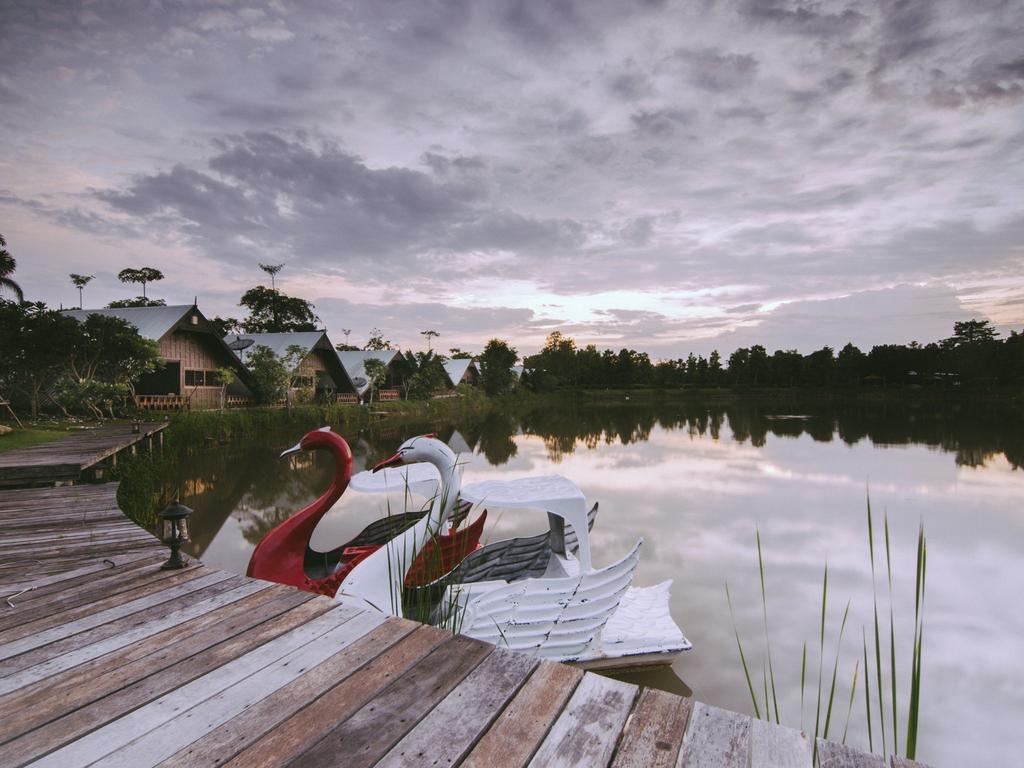 Tanita Lagoon Resort Udon Thani Exterior photo