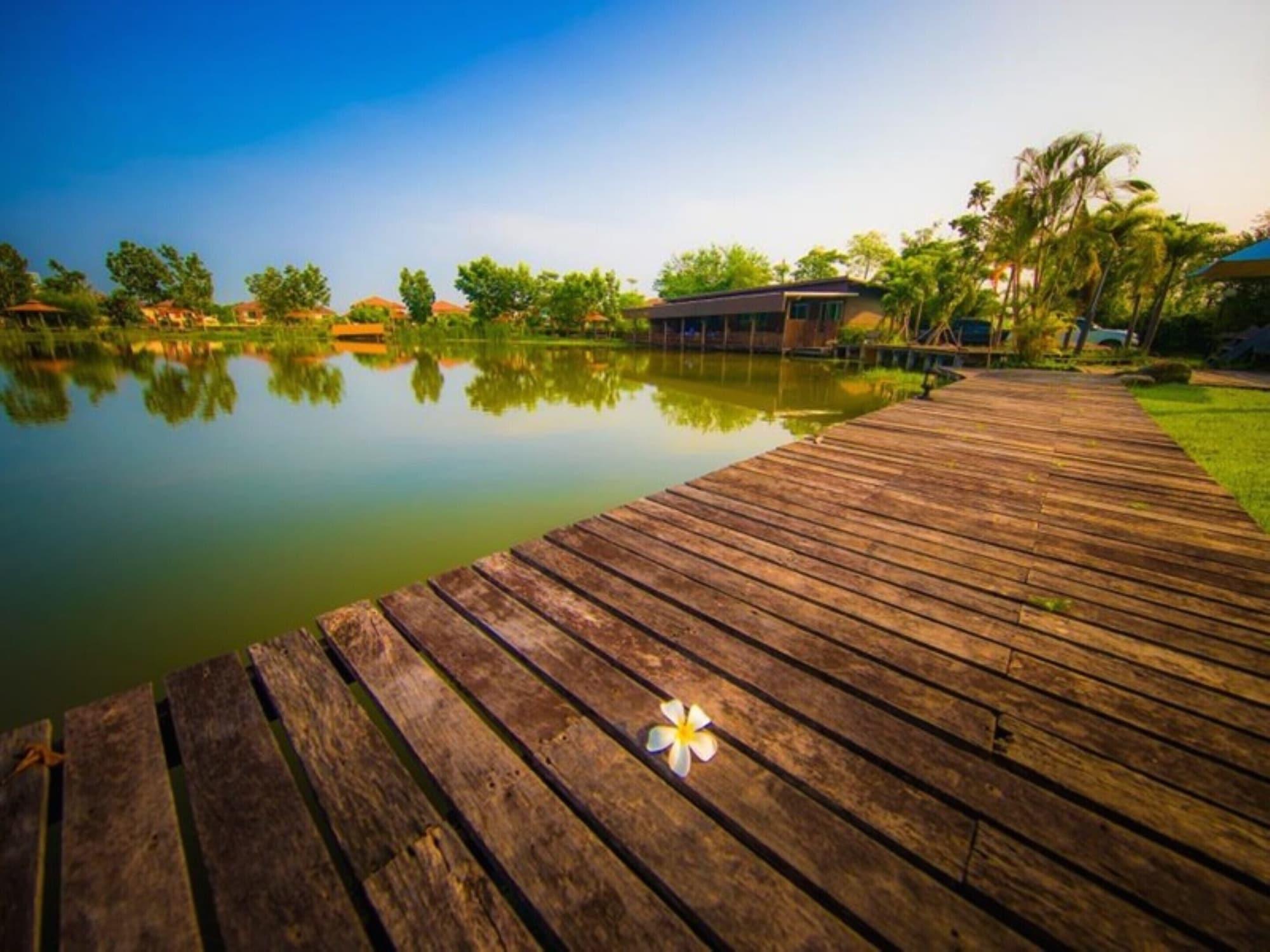 Tanita Lagoon Resort Udon Thani Exterior photo
