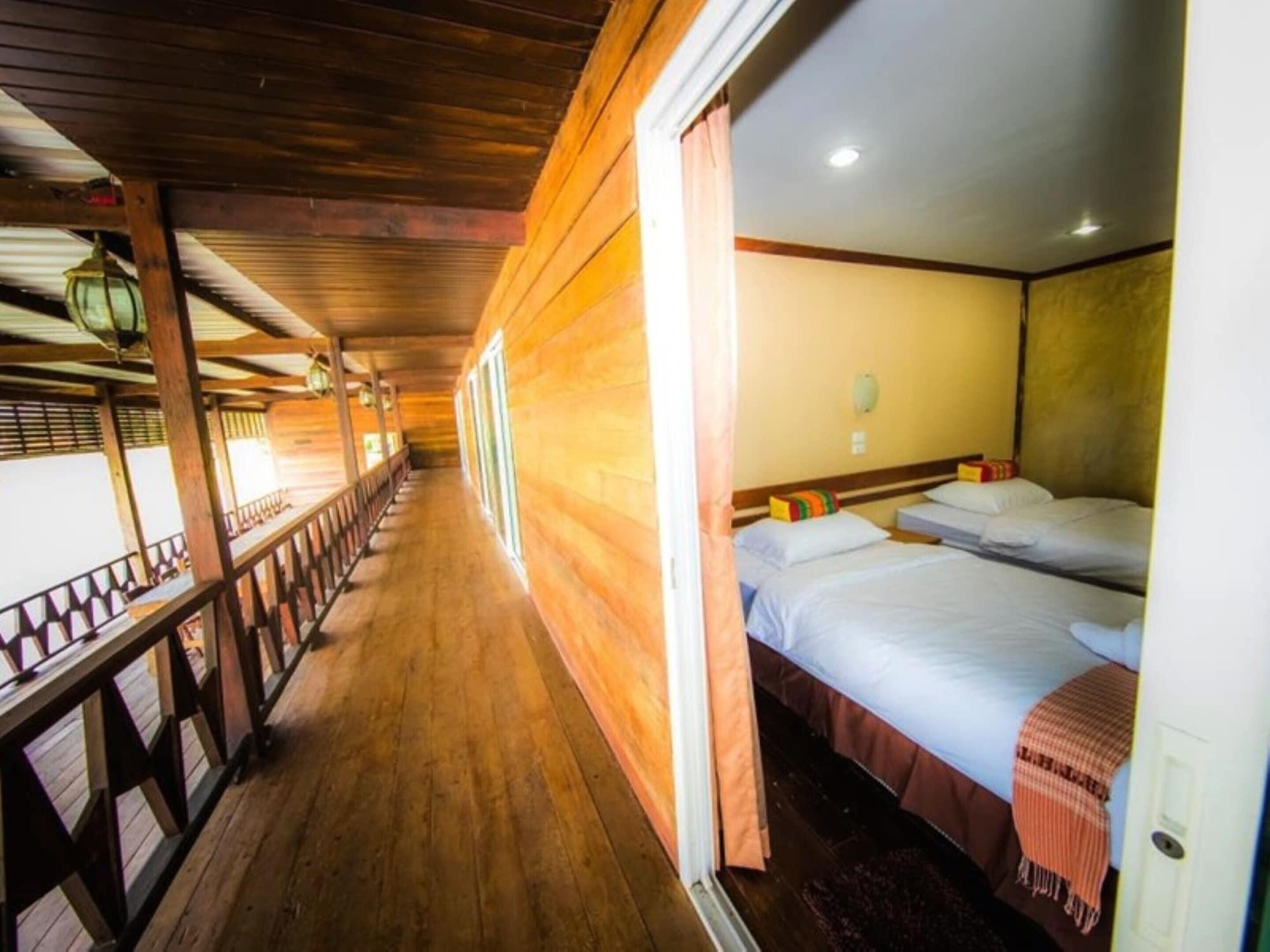 Tanita Lagoon Resort Udon Thani Exterior photo