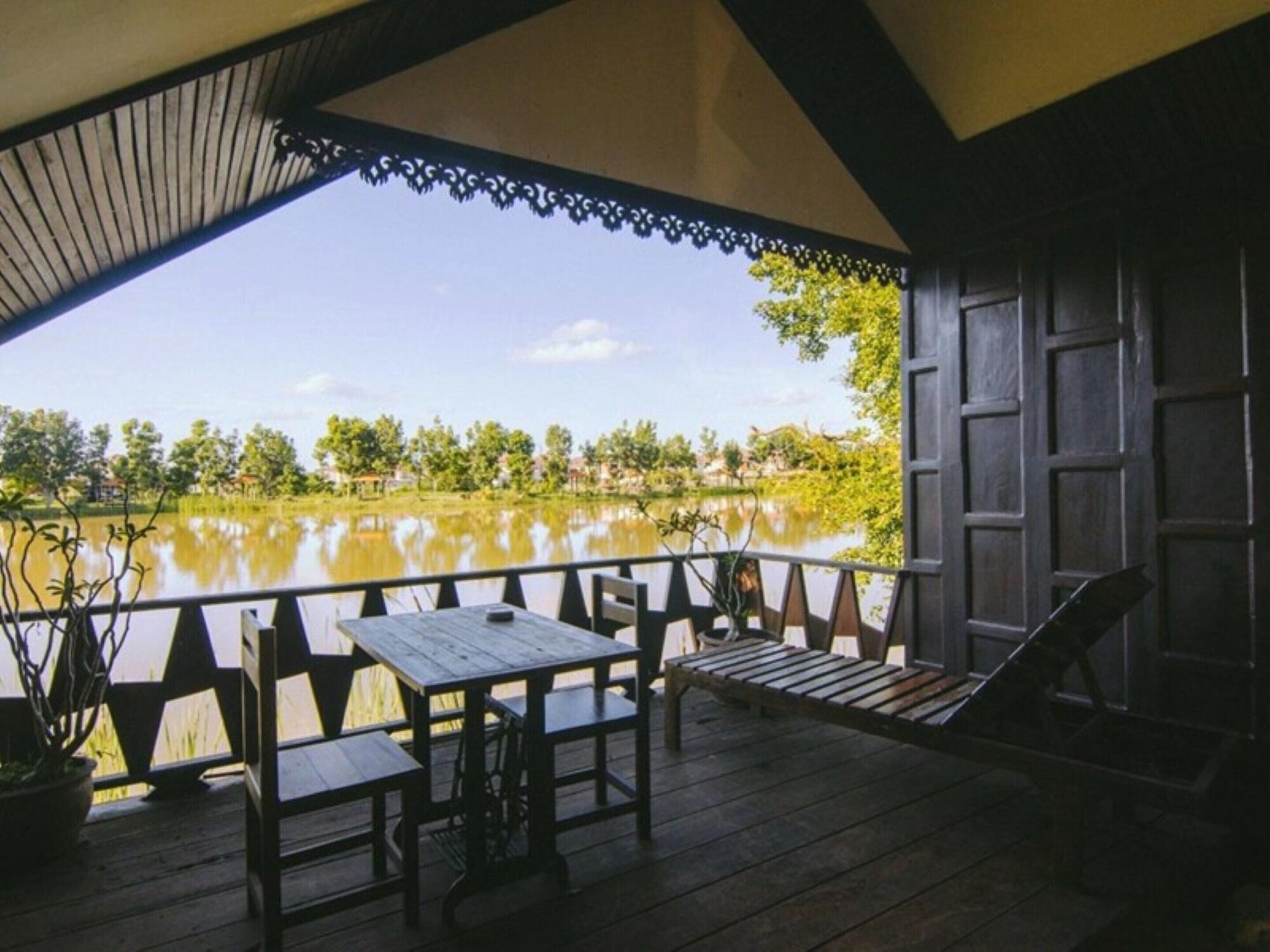 Tanita Lagoon Resort Udon Thani Exterior photo